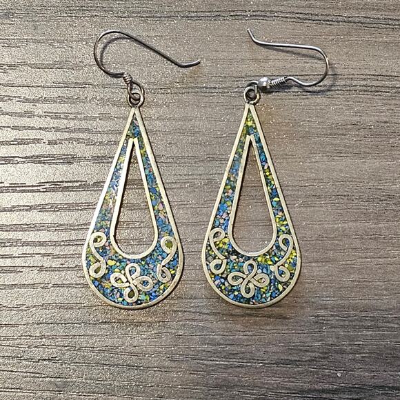 Vintage Mexican Silver Teardrop Dangle Earrings with Crushed Stone Inlay - Picture 7 of 7
